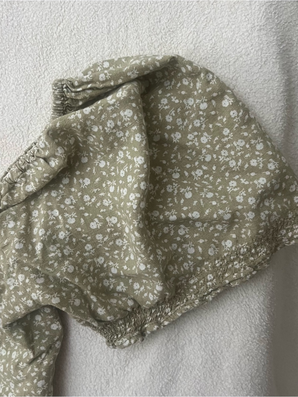 Abercrombie & Fitch Olive Green Floral Puff Sleeve Crop Top - Picture 5 of 9